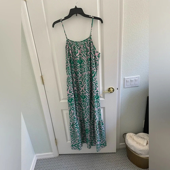 NWOT‎ Fun tiered green & pink dress, size large, unbranded, 100% polyester - Picture 2 of 5